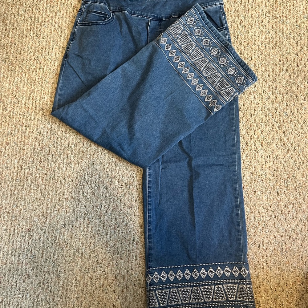 Ethyl flare capri